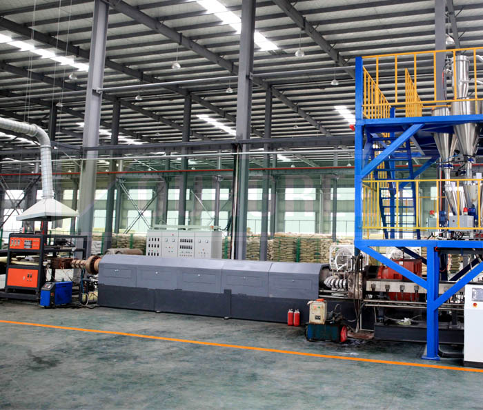 XPS擠塑板設(shè)備生產(chǎn)線特點是什么？