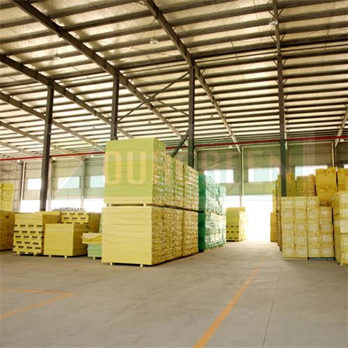 如何對(duì)擠塑板進(jìn)行現(xiàn)場(chǎng)的施工操作呢?